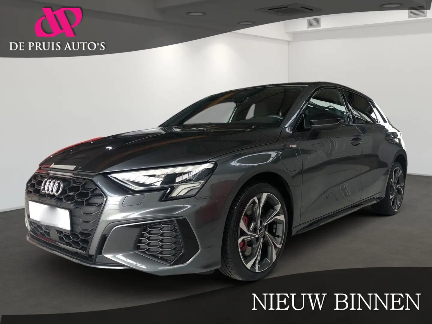 Audi A3 Sportback 45 TFSI e S edition Competition Elk. ver Grijs - 1