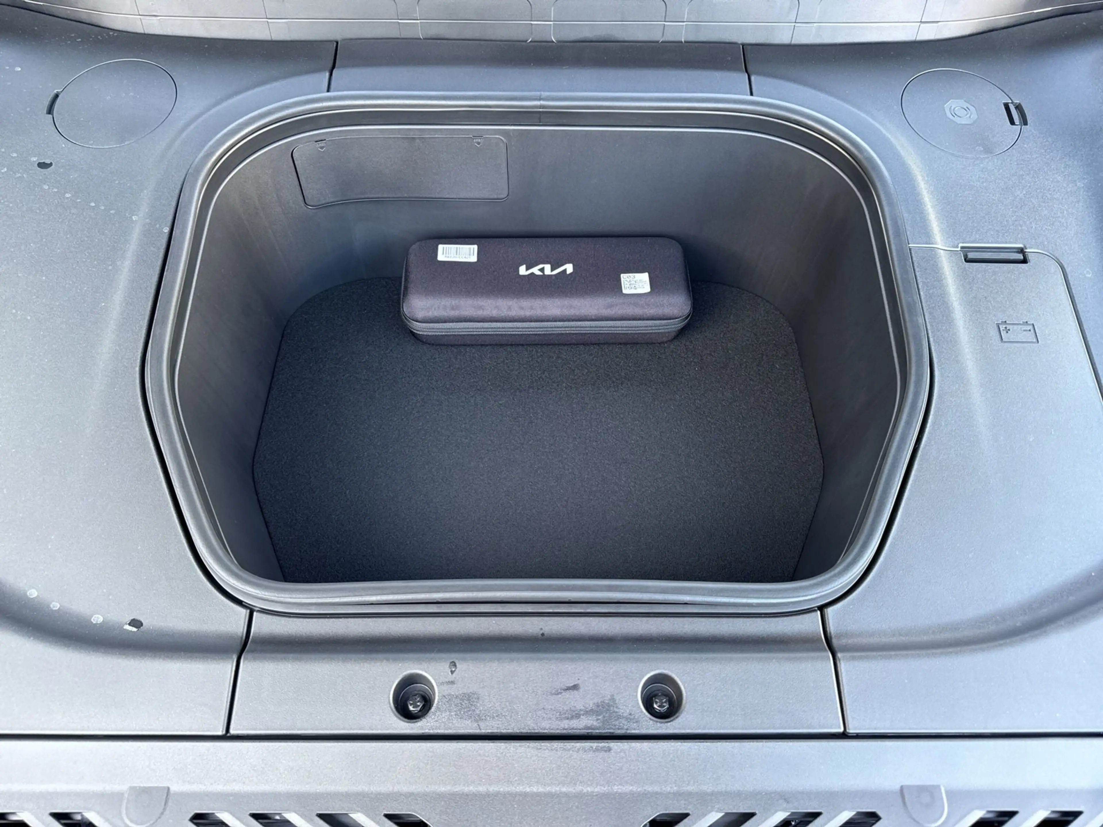 Kia EV5 EARTH PLUS 81,4 kWh 4WD Stdhz,Wide,360,Cam — photo 24