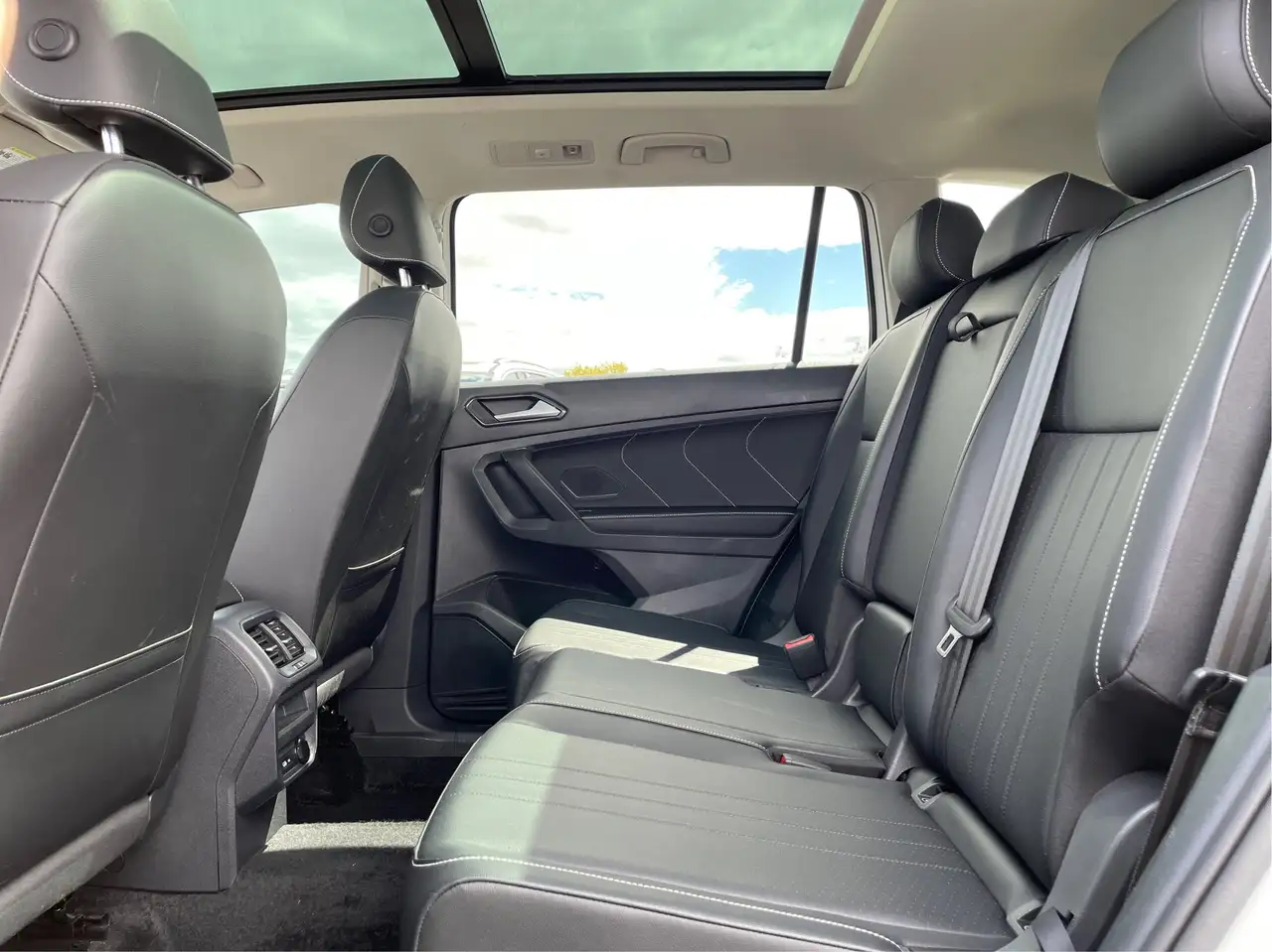 Volkswagen Tiguan снимка Volkswagen Tiguan