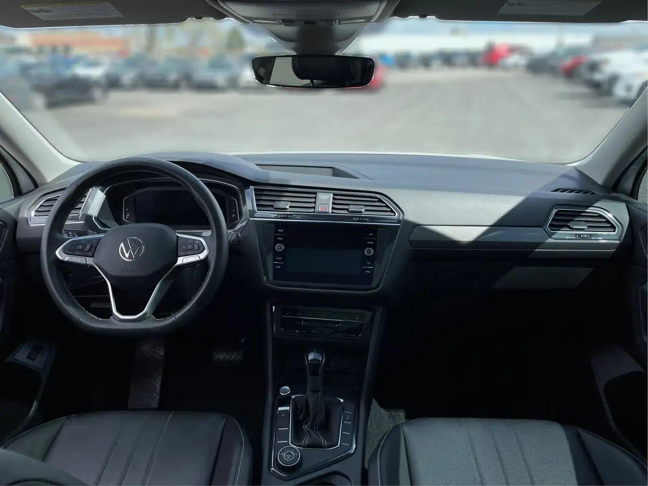 Volkswagen Tiguan снимка Volkswagen Tiguan