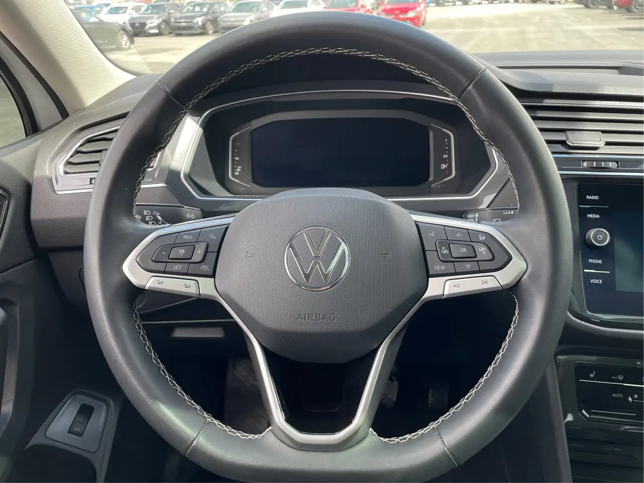 Volkswagen Tiguan снимка Volkswagen Tiguan