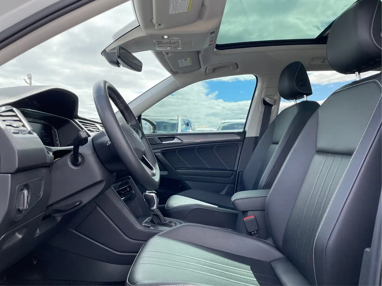Volkswagen Tiguan снимка Volkswagen Tiguan