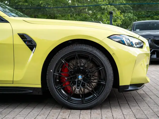 BMW M4 view 13
