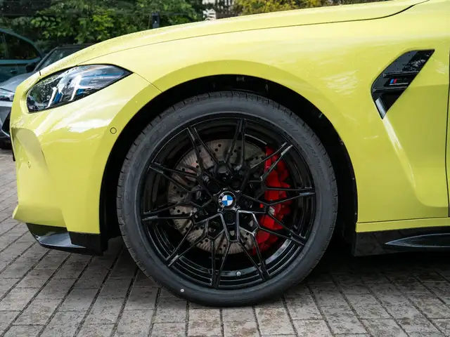 BMW M4 view 14