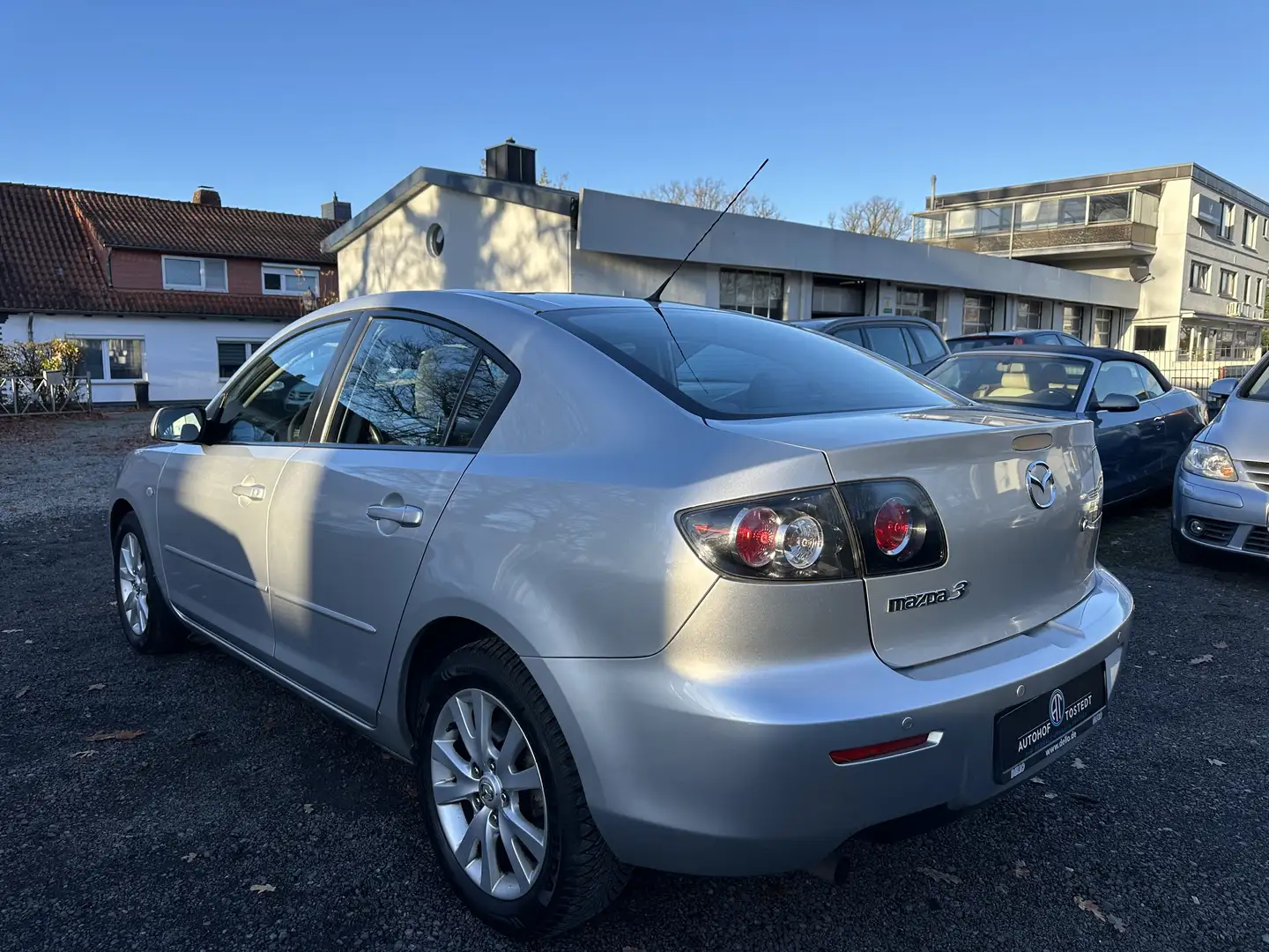 Mazda 3 1.6 Active*Automatik+AHK*PDC*TÜV& Service Neu Silber - 2