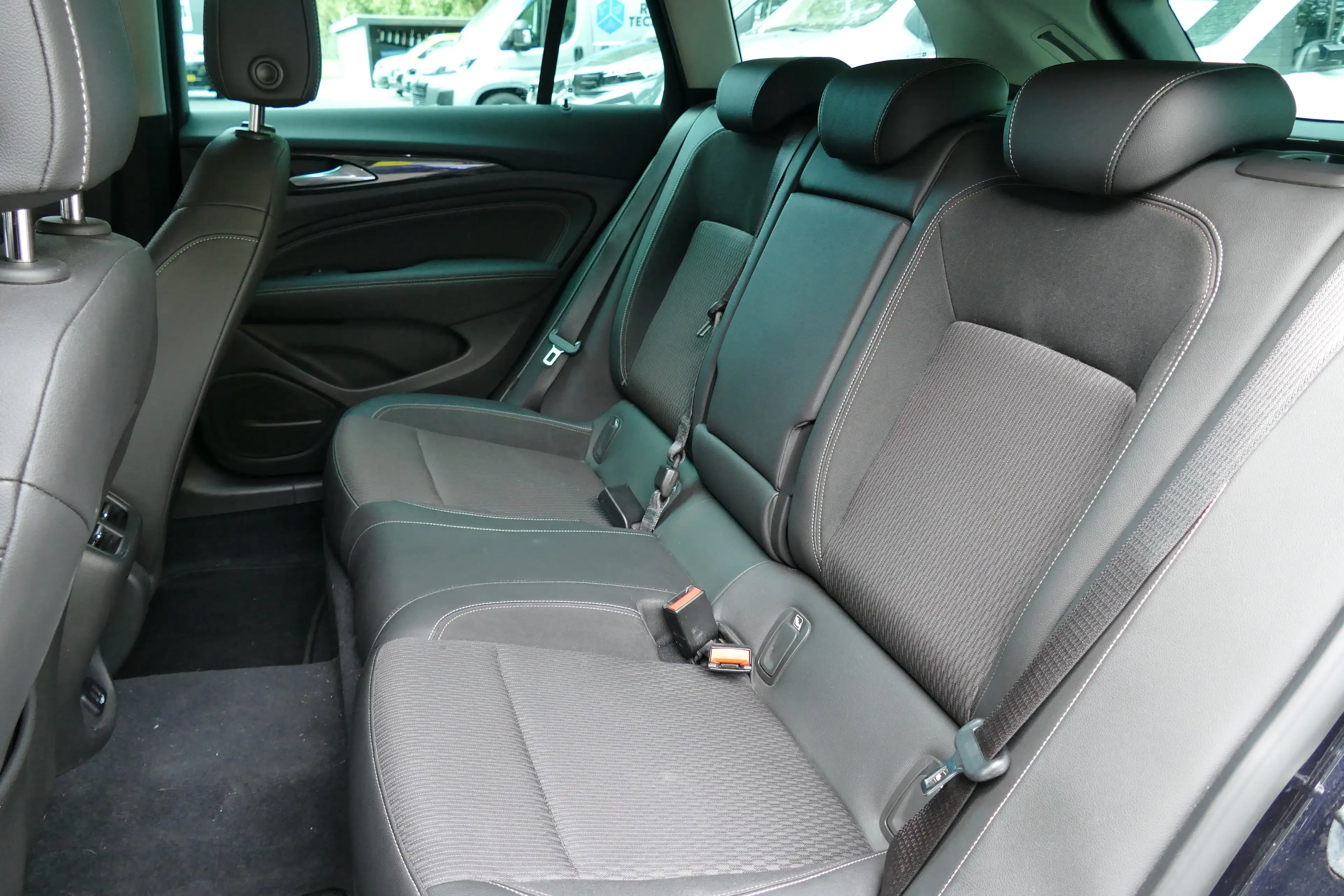Opel Insignia Sports Tourer 1.5 TURBO 165PK INNOVATION / CAMERA — photo 13