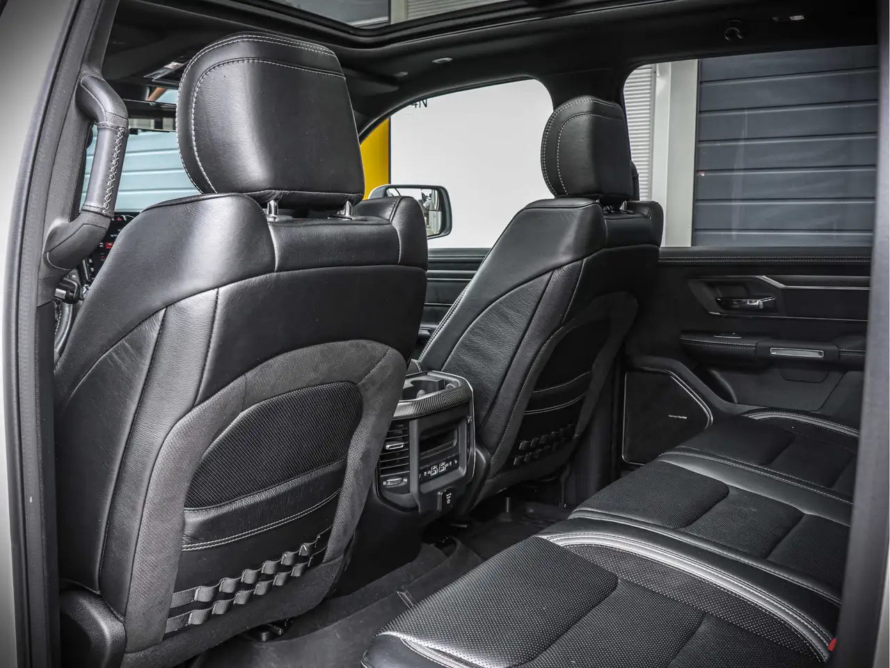 Dodge RAM 2021 — фото 10