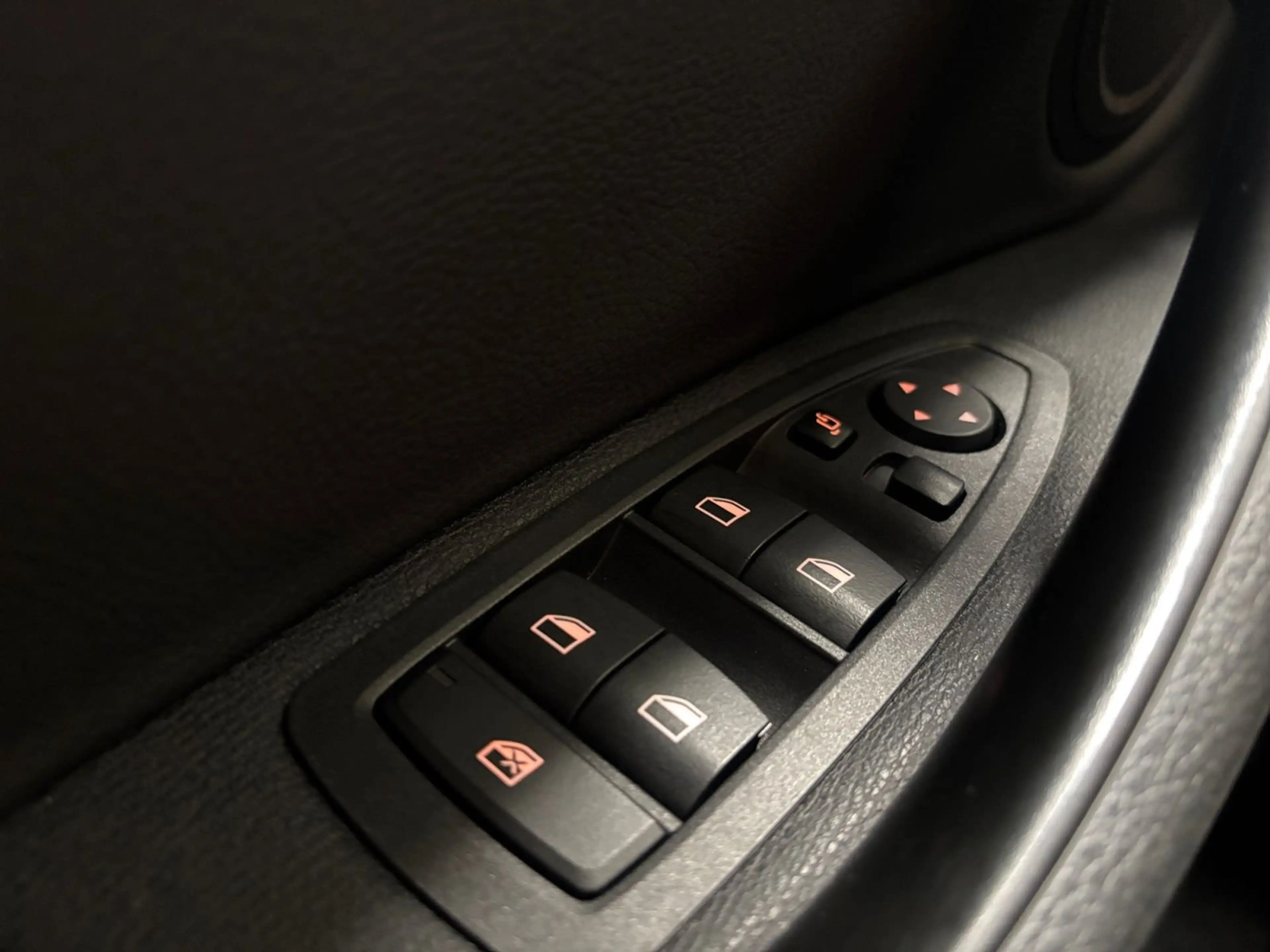 BMW X2 xDrive25e AUT Leder GPS Camera Head-UP — photo 15