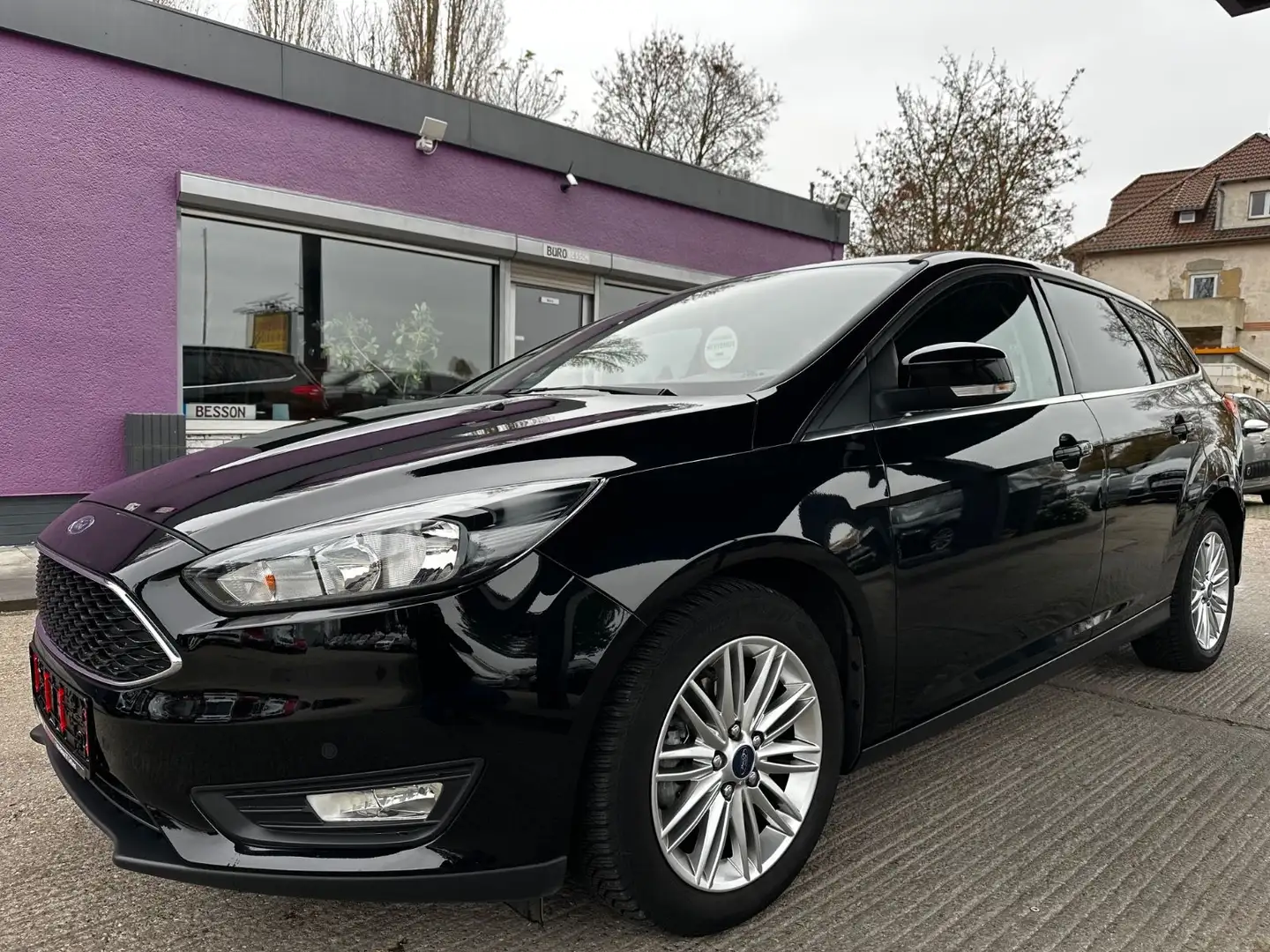 Ford Focus Turnier Cool & Connect "HU/AU+Service Neu" Schwarz - 1