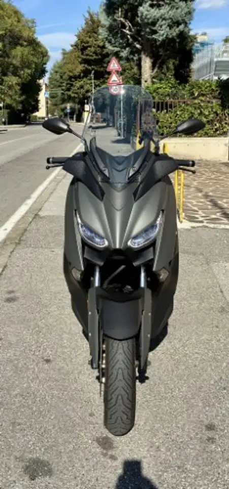 Yamaha X-Max 125