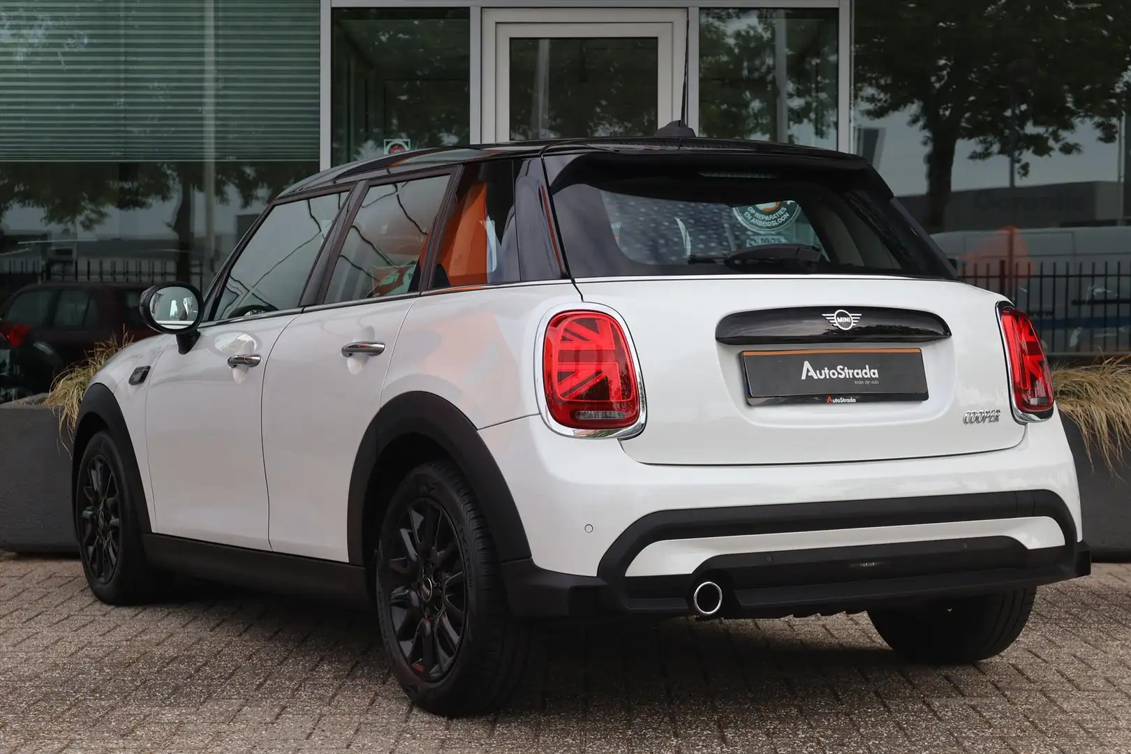 MINI Sonstige Mini 5-Deurs (f55) 1.5 Camden Edition 136pk AUT I Weiß - 2