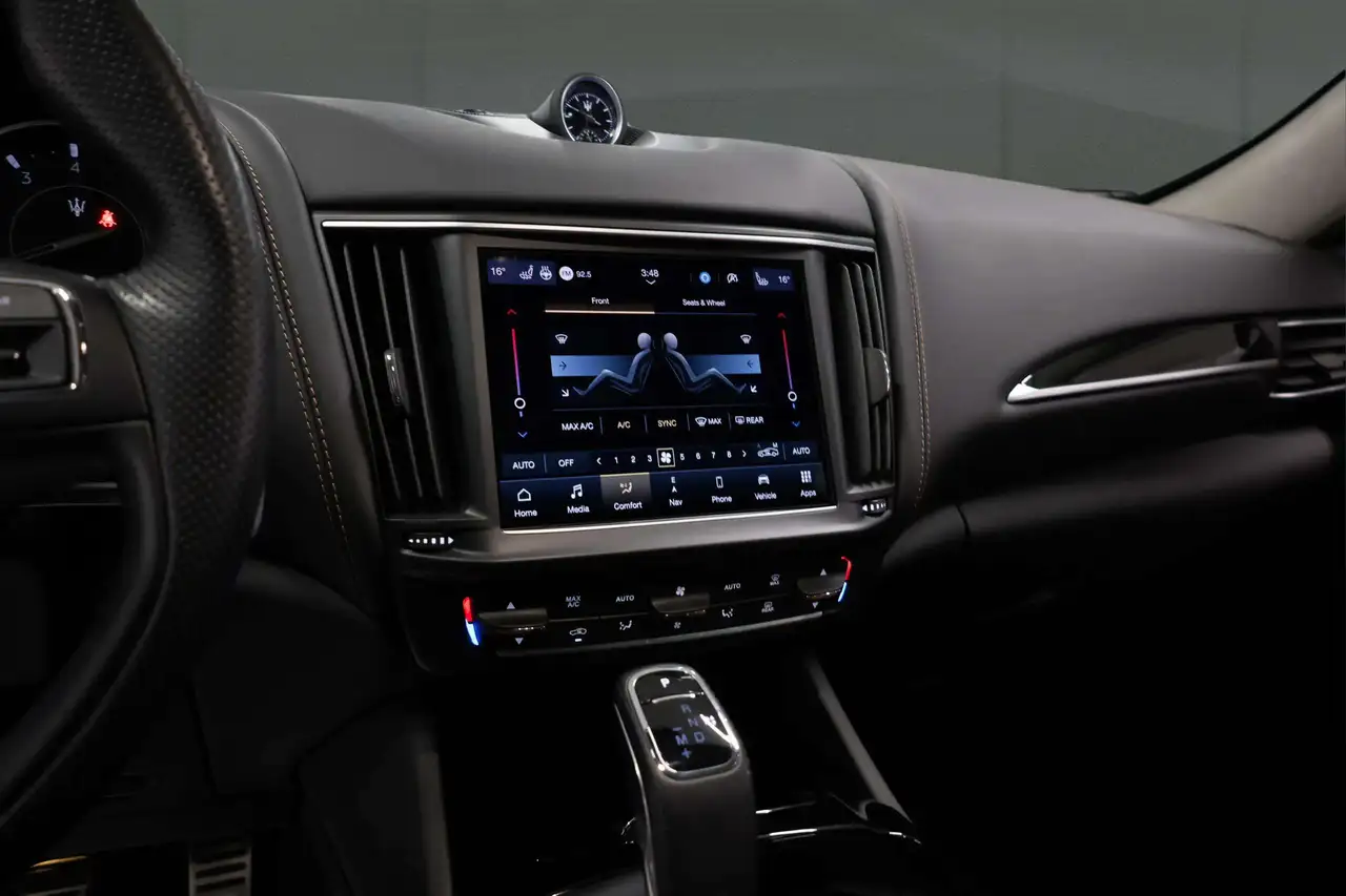 Maserati Levante снимка Maserati Levante
