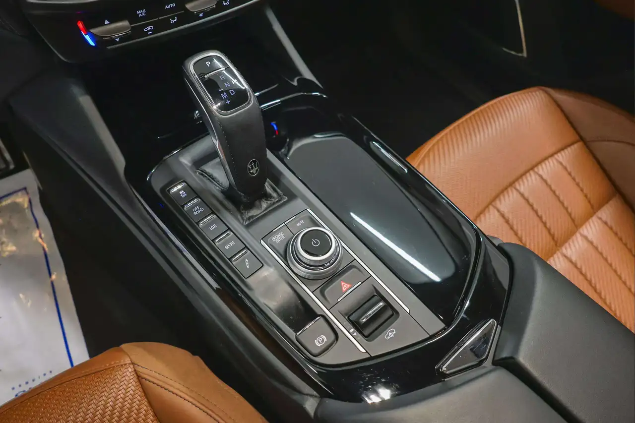 Maserati Levante снимка Maserati Levante