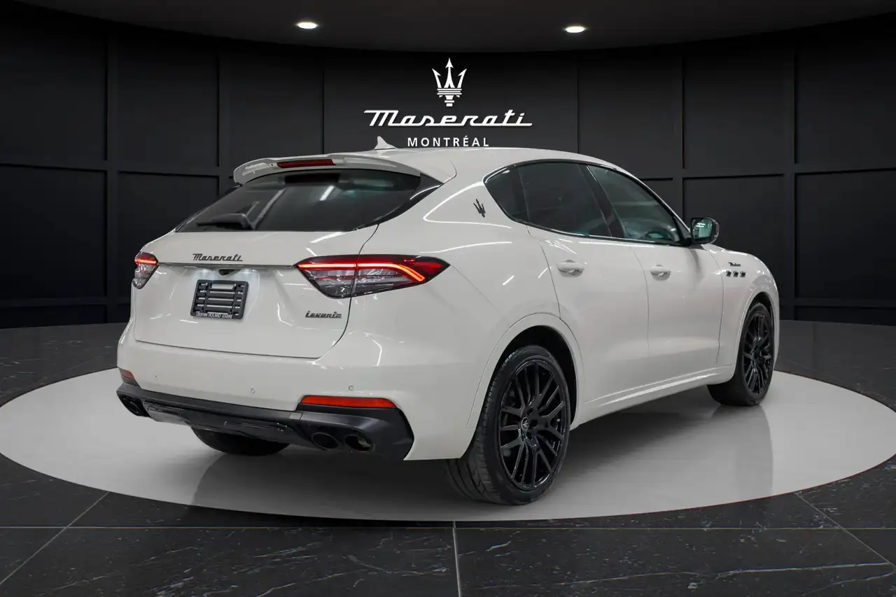 Maserati Levante снимка Maserati Levante