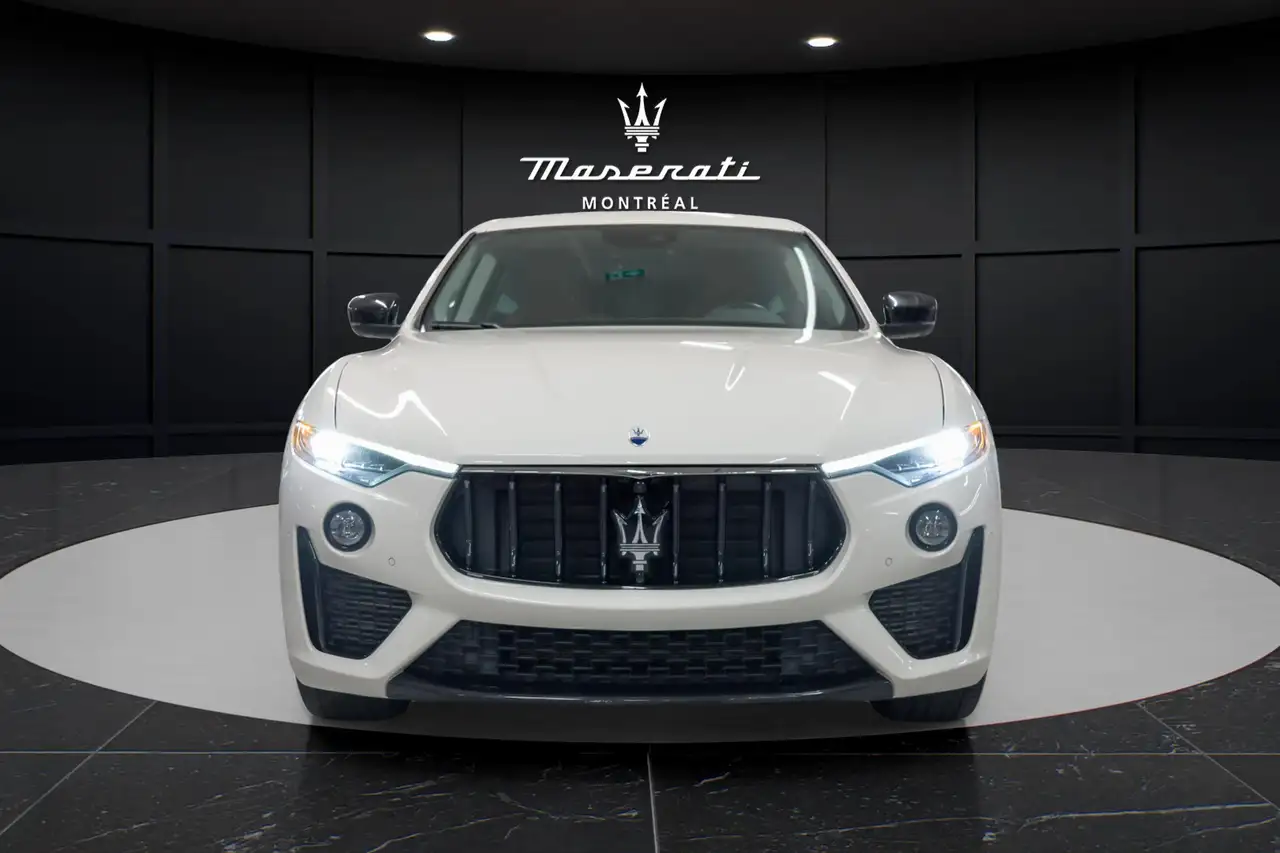 Maserati Levante снимка Maserati Levante