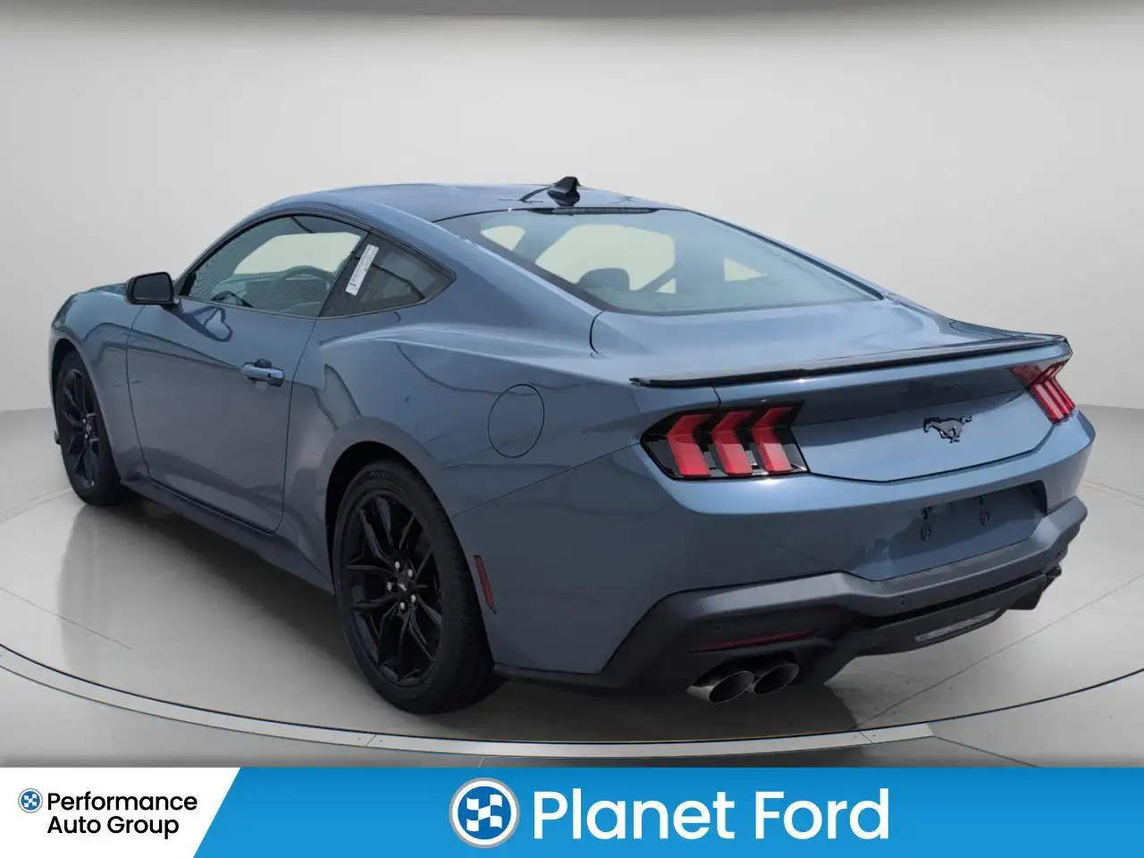 Ford Mustang снимка Ford Mustang