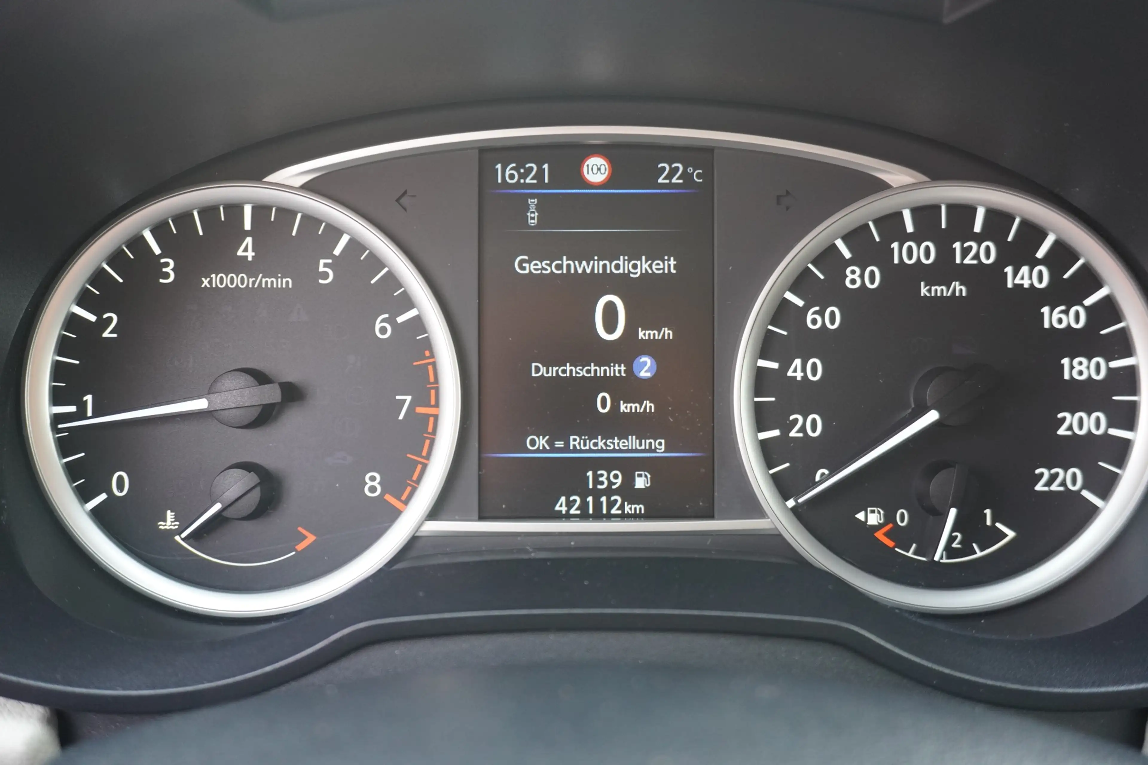 Nissan Micra 1.0 N-Way Navi Tempomat Sitzheizung DAB — photo 13