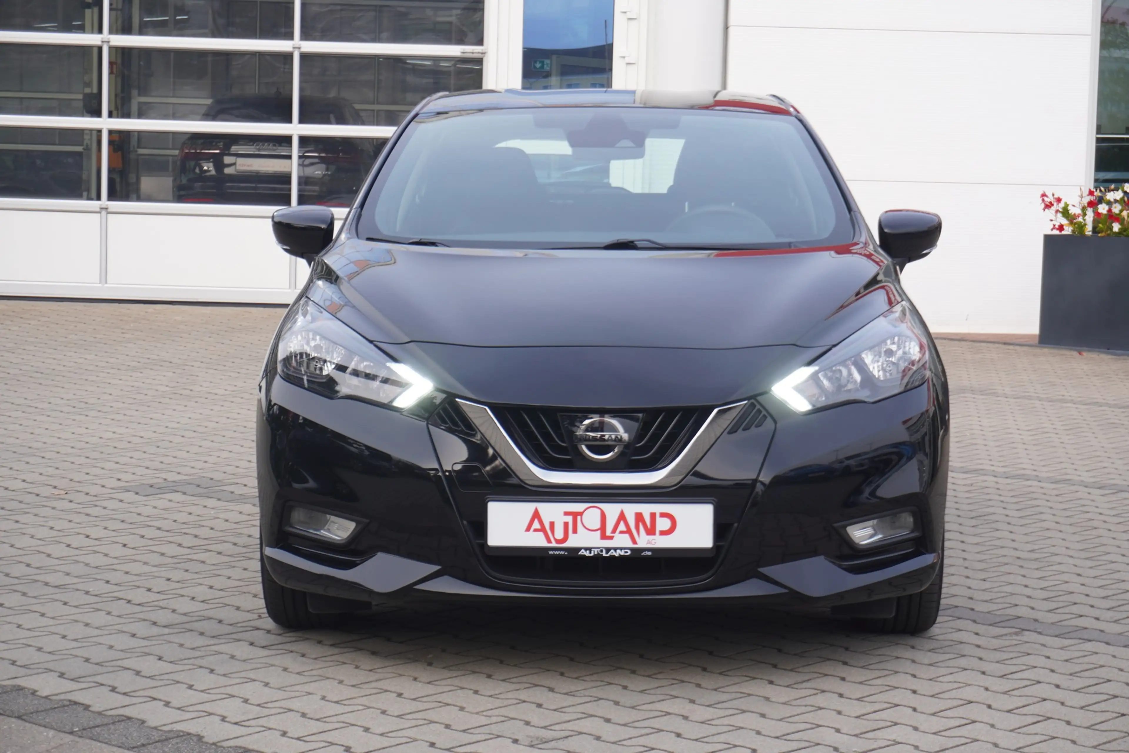 Nissan Micra 1.0 N-Way Navi Tempomat Sitzheizung DAB — photo 3