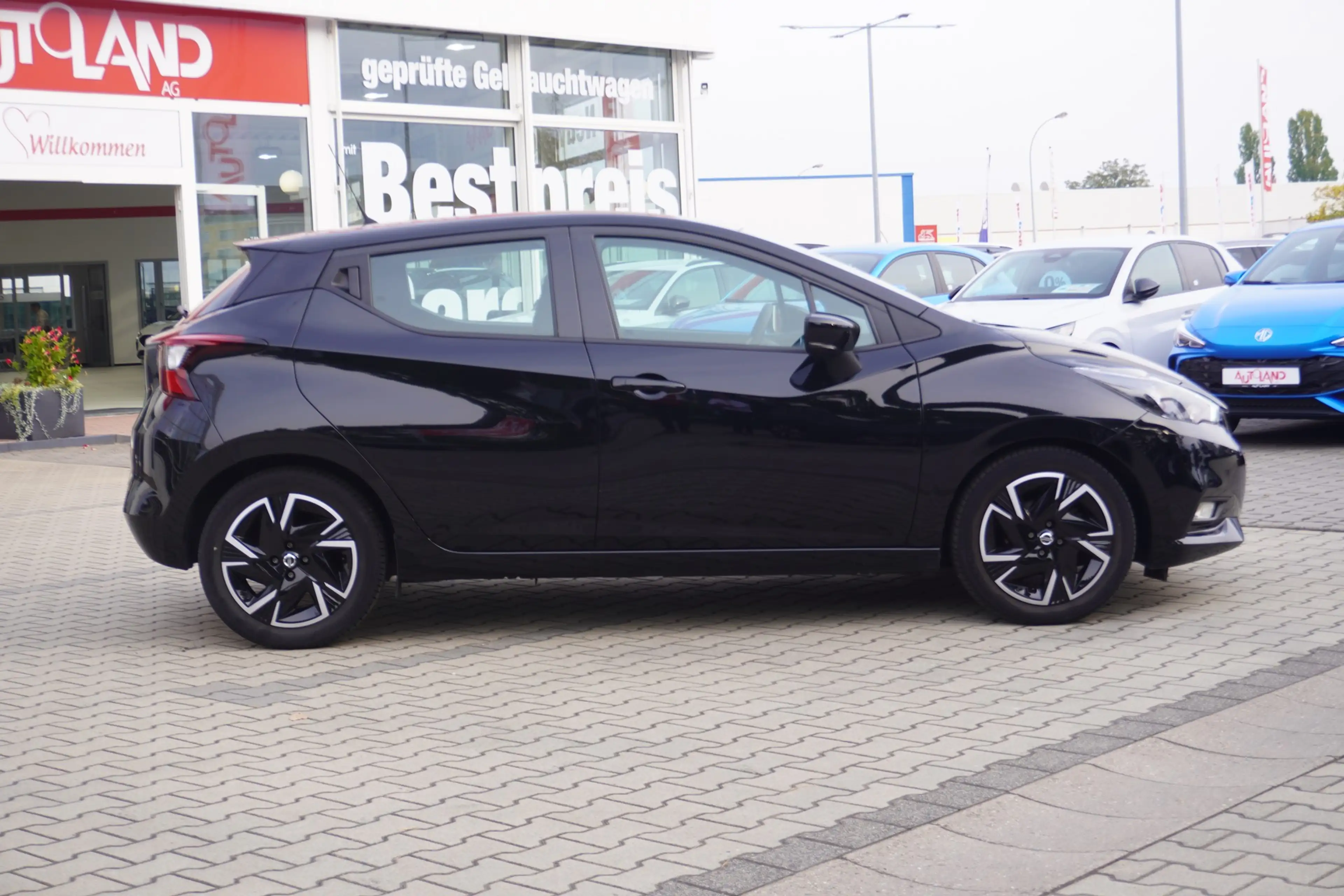 Nissan Micra 1.0 N-Way Navi Tempomat Sitzheizung DAB — photo 5