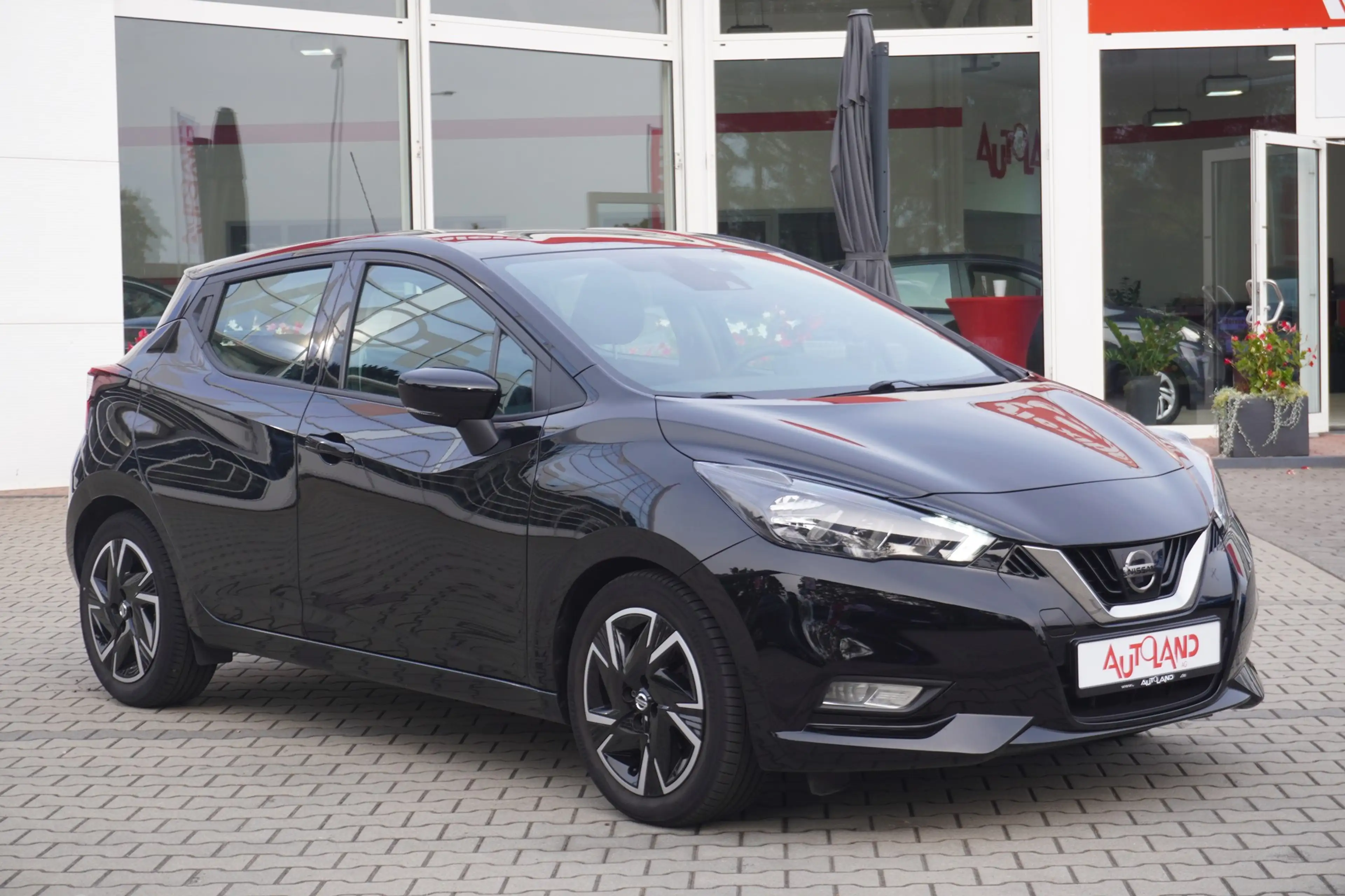 Nissan Micra 1.0 N-Way Navi Tempomat Sitzheizung DAB — photo 4