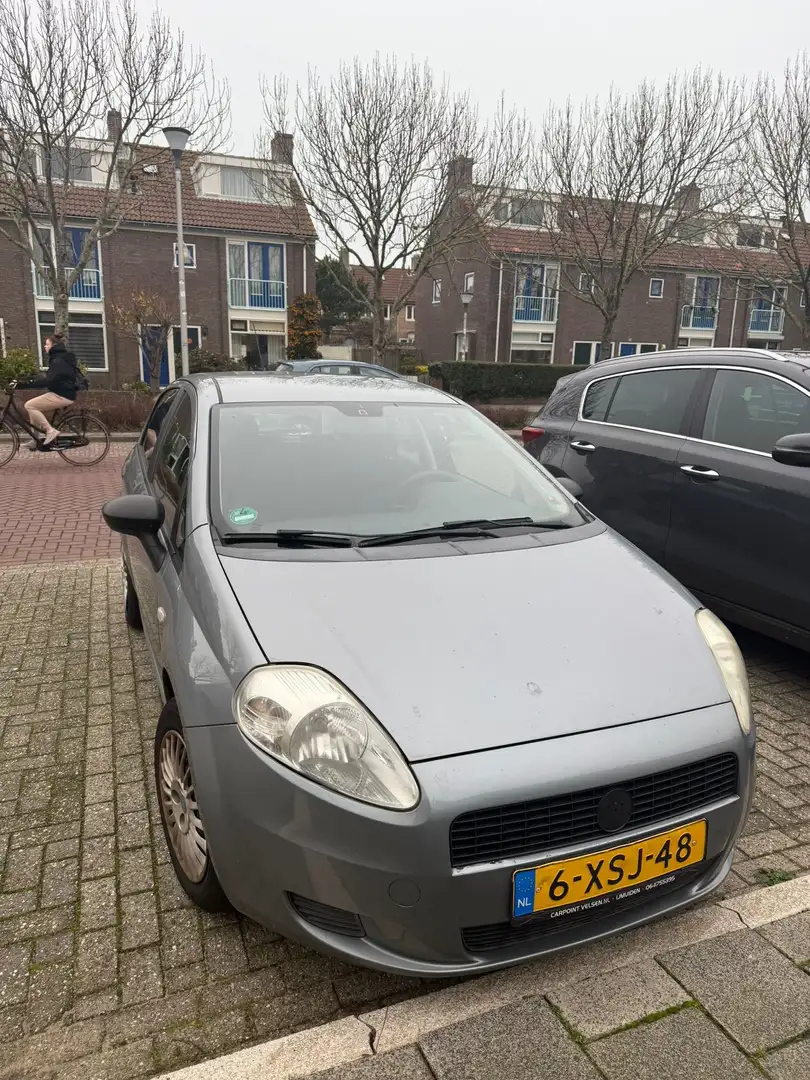 Fiat Punto 1.4 Active Grijs - 1