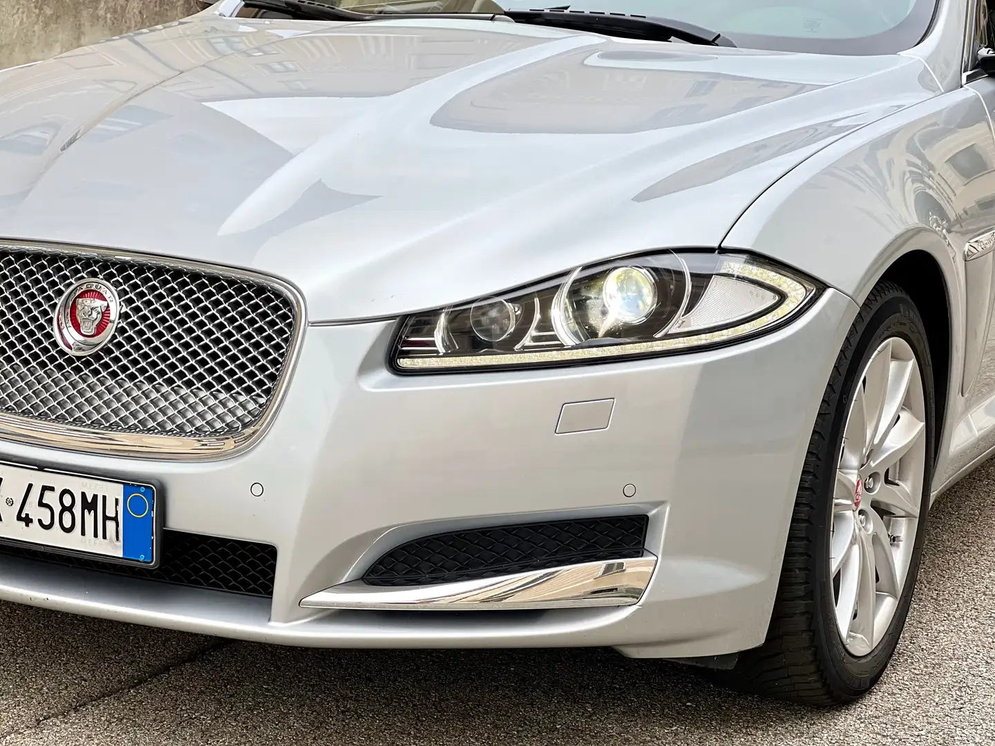 Jaguar XF 3.0 D V6 24V 241cv aut.8 Premium Luxury 1PROPRIET. Plateado - 2