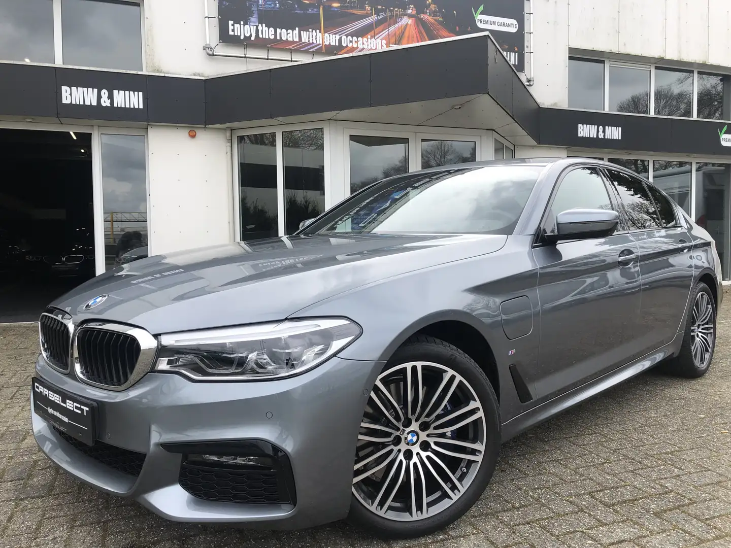 BMW 530 5-serie 530e xDrive High Executive M Pakket, Camer Gris - 1