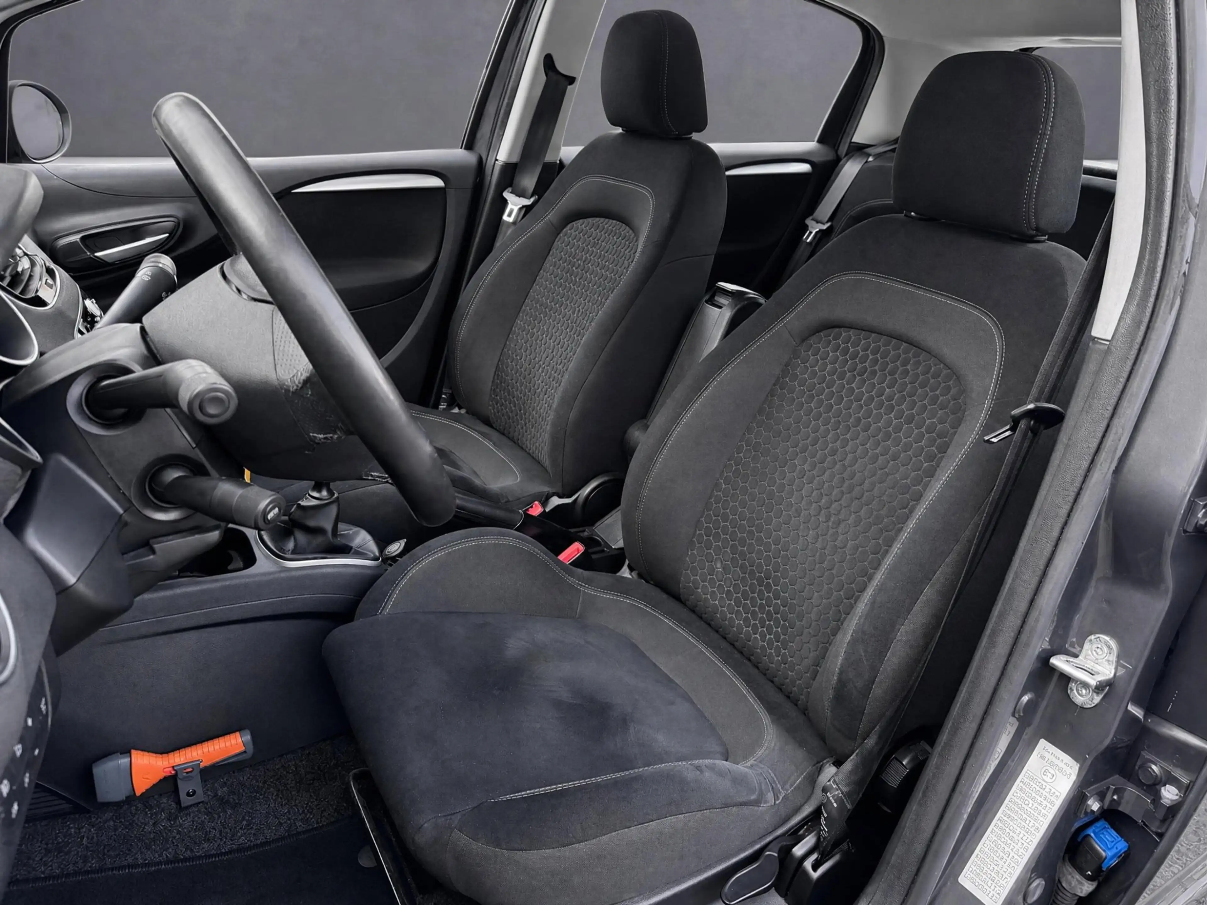 Fiat Punto Evo 0.9 TwinAir Lounge met Climate !!! Stoelverwarming — photo 10
