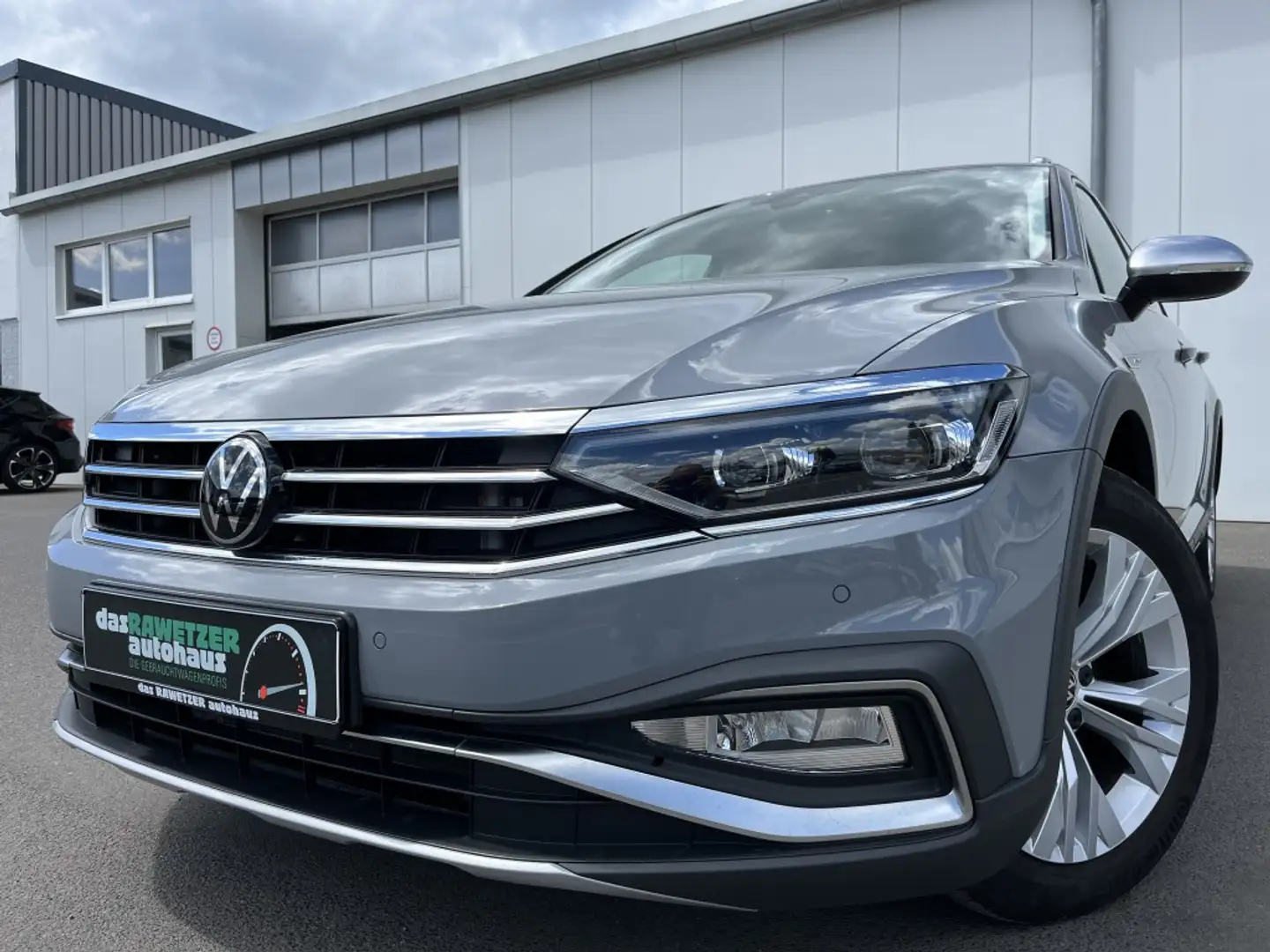 Volkswagen Passat Alltrack 2.0 TDI DSG 4Motion 232€ m. 20% Anzahlung AHK Ac Grau - 1