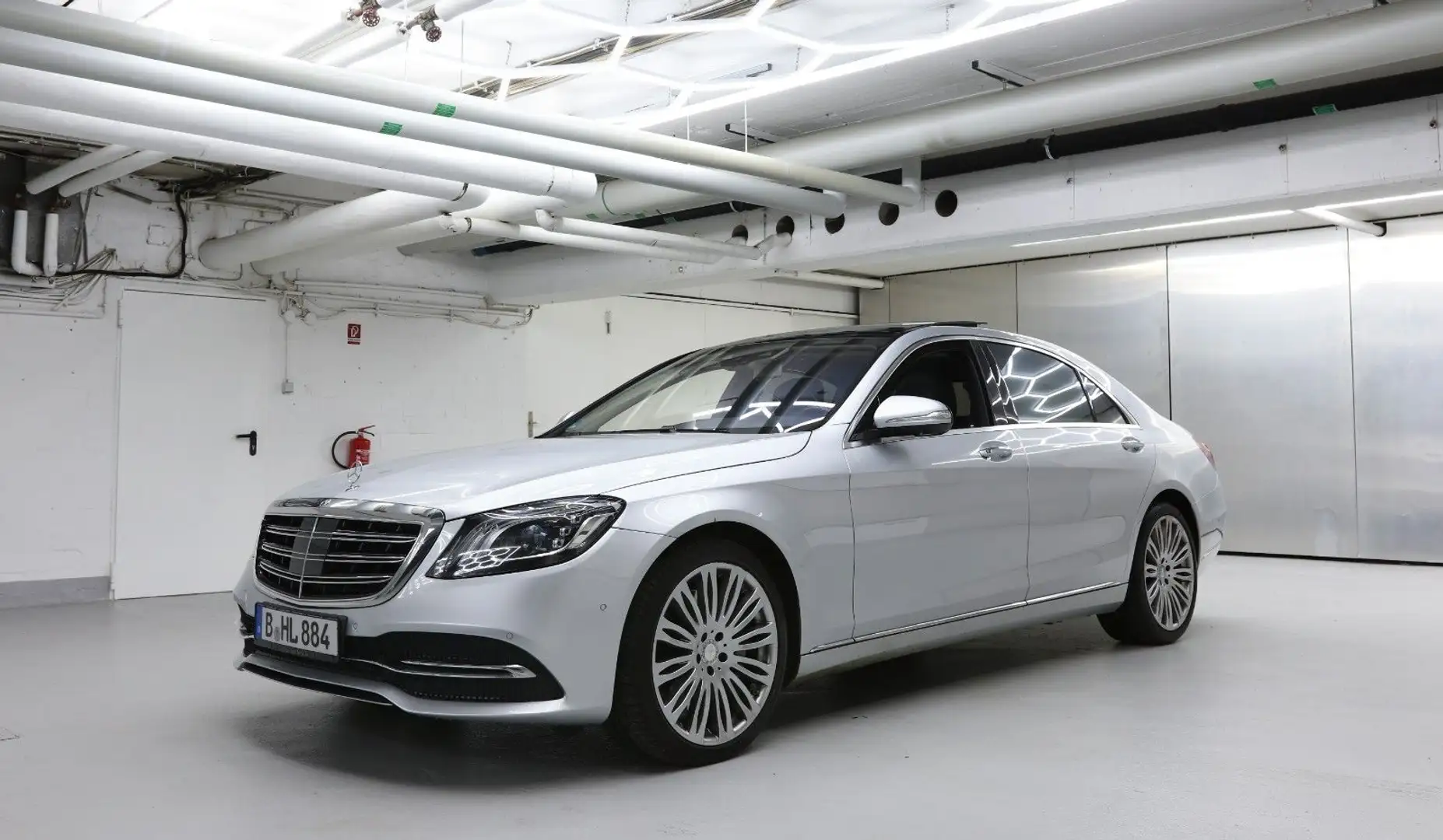 Mercedes-Benz S 400 d 4Matic L 2.Hand Chauffeurpaket Silber - 1