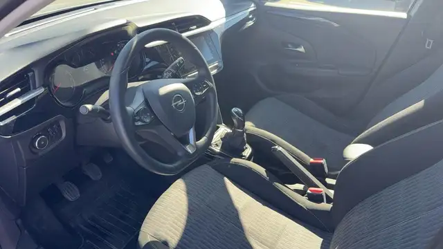 Opel Corsa view 8