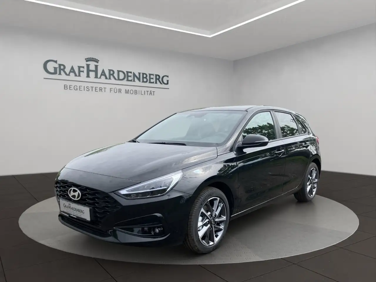 Hyundai i30 1.5 T-GDI 48V Advantage/SHZ CarPlay Navi DAB — photo 1 of 19