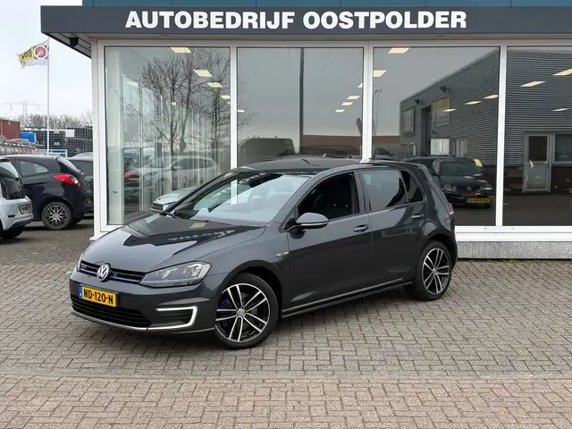 Volkswagen Golf GTE 1.4 TSI Connected Series