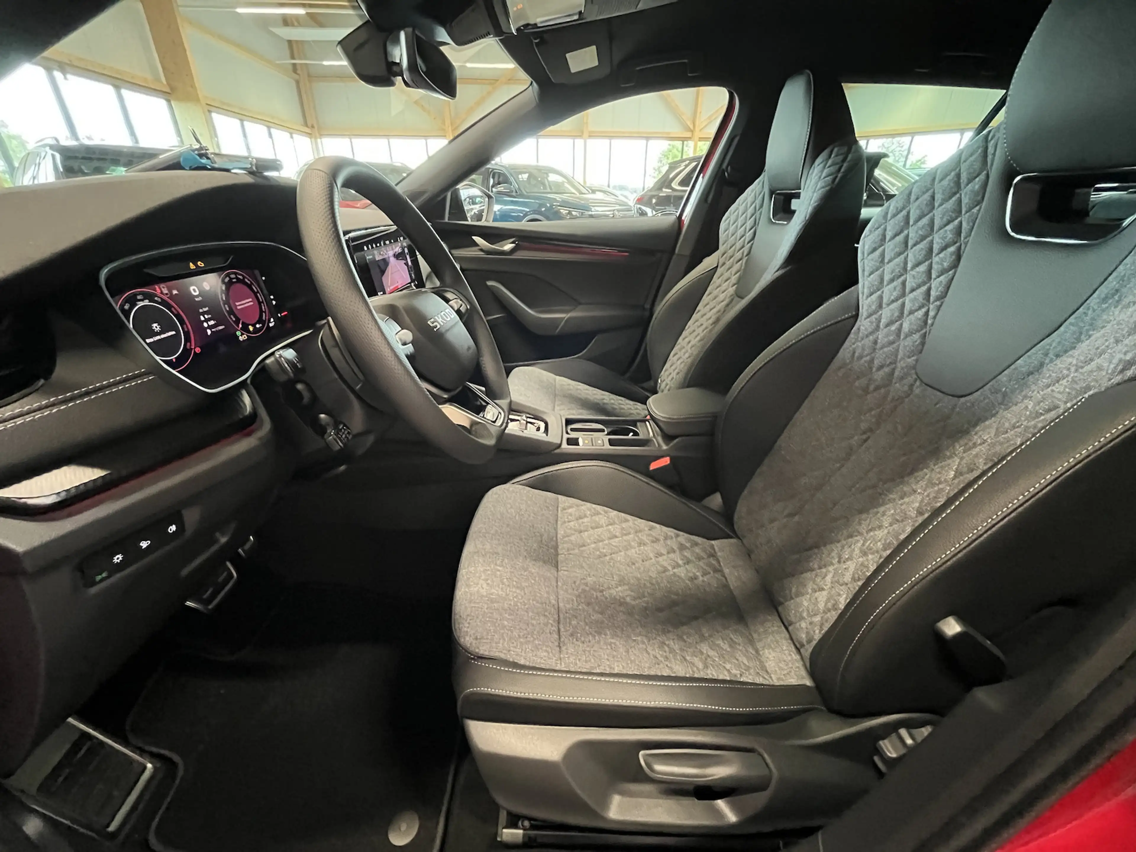 Skoda Octavia Combi 2.0 TDI Sportline AHK 5JG ACC Side — photo 9