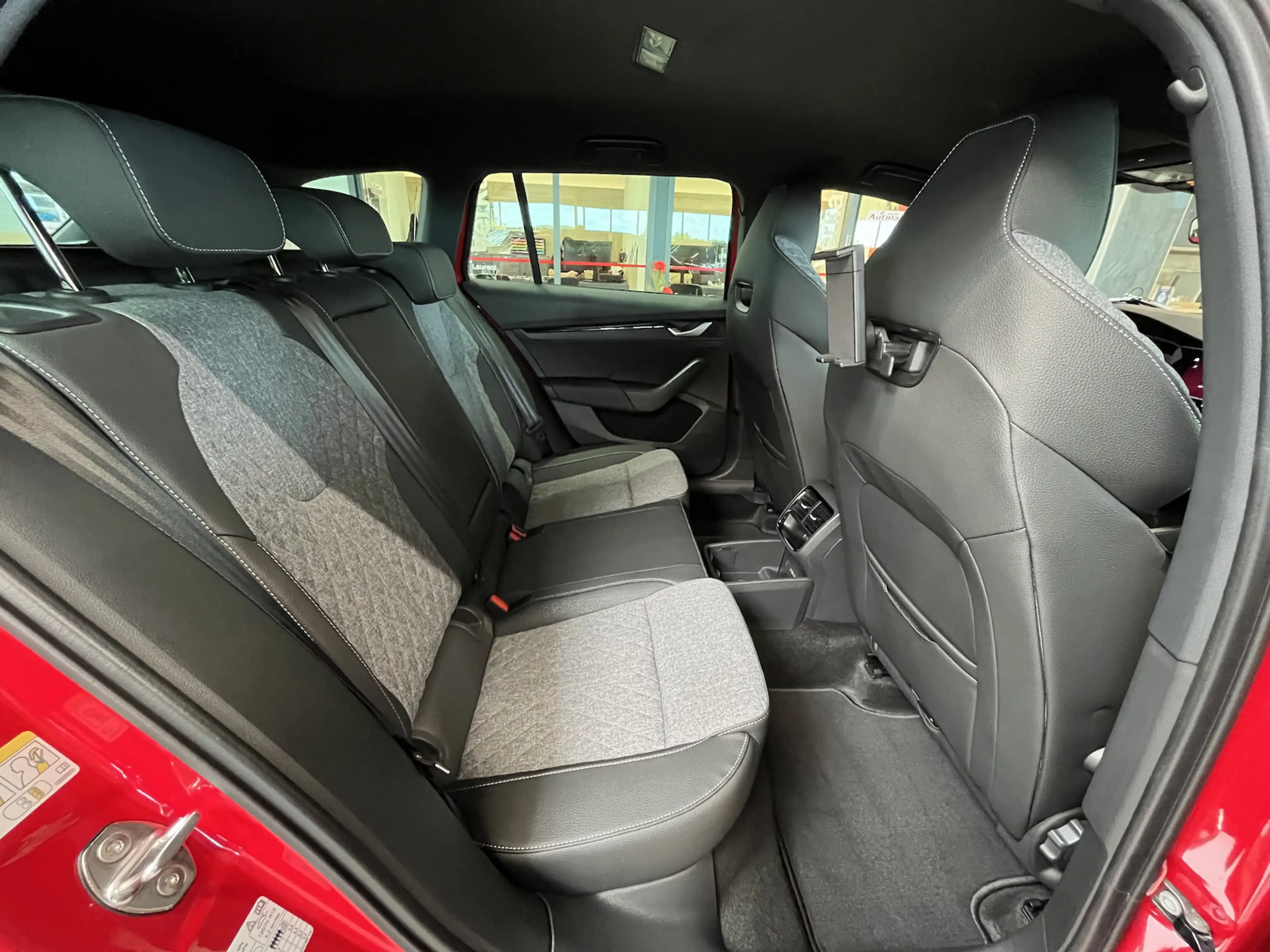 Skoda Octavia Combi 2.0 TDI Sportline AHK 5JG ACC Side — photo 7