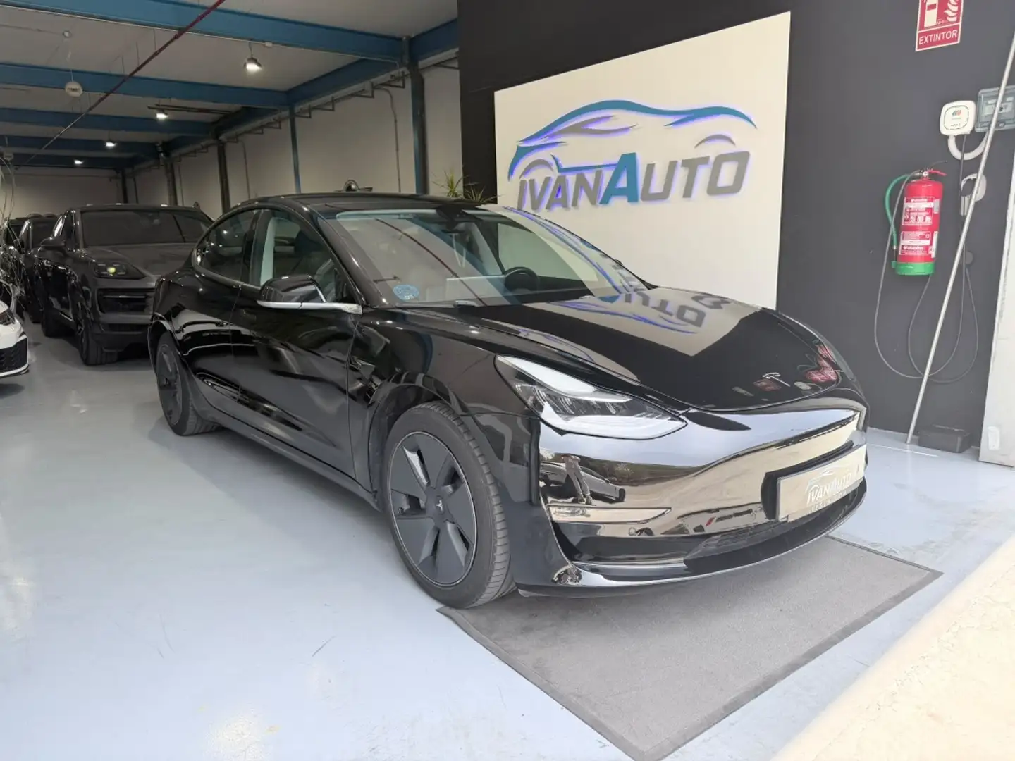 Tesla Model 3 Standard RWD Plus Negro - 1