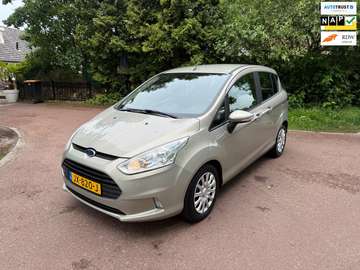 1.0 EcoBoost Style / Navi / Airco / NAP / PDC / Au