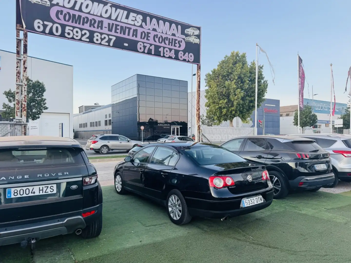 Volkswagen Passat 1.6FSI Advance Zwart - 1