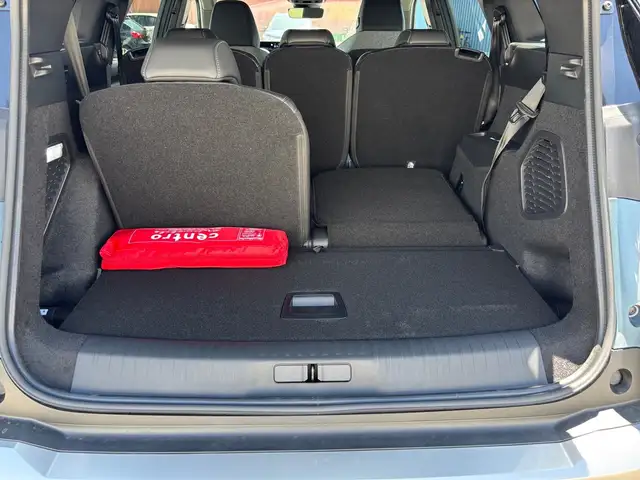 Peugeot 5008 view 14