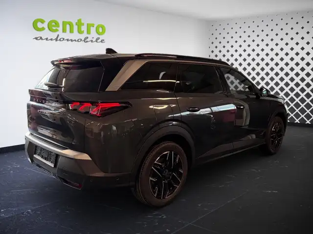 Peugeot 5008 view 6