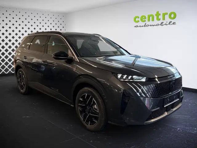 Peugeot 5008 view 3