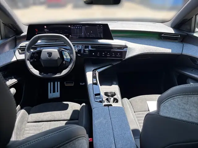 Peugeot 5008 view 8