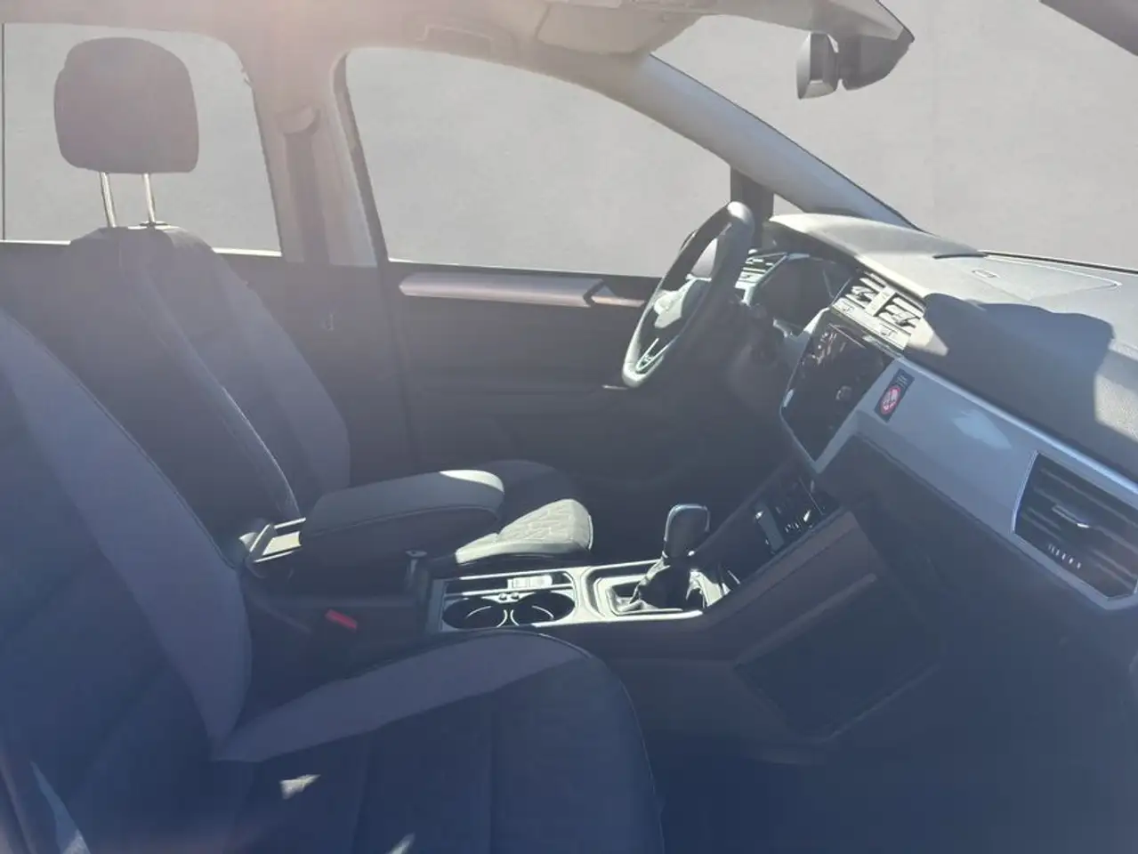 Volkswagen Touran 1.5 TSI ACT DSG Energy ACC, AHK, KAMERA 19