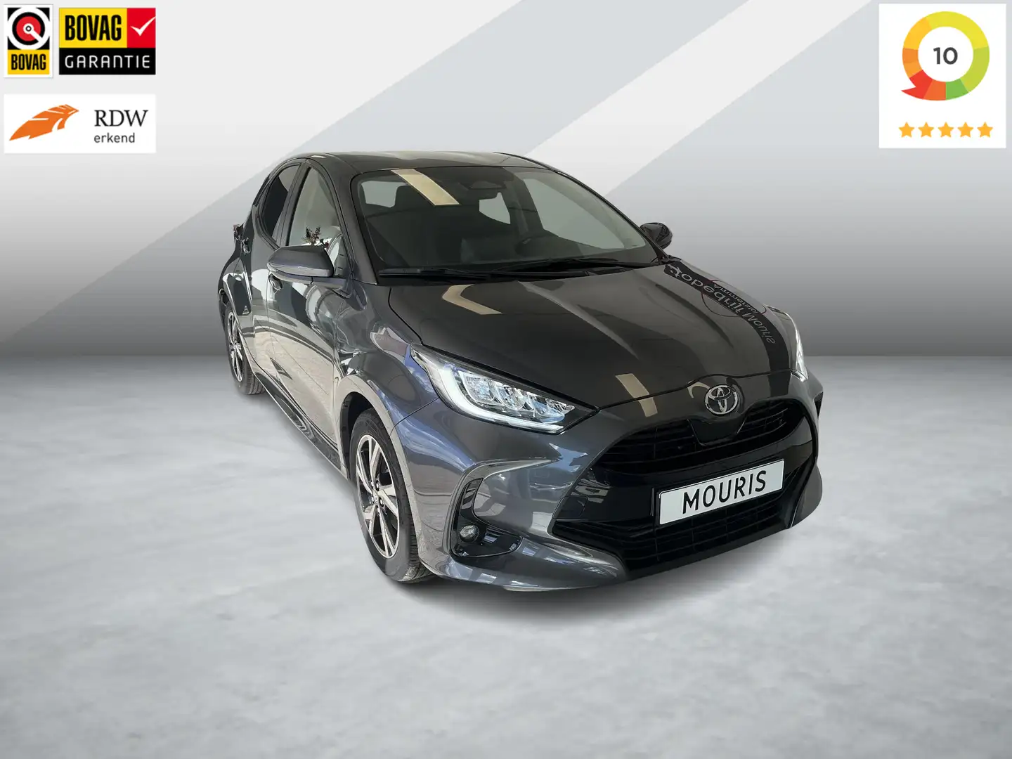 Toyota Yaris 1.5 Hybrid 115 Dynamic Grijs - 1
