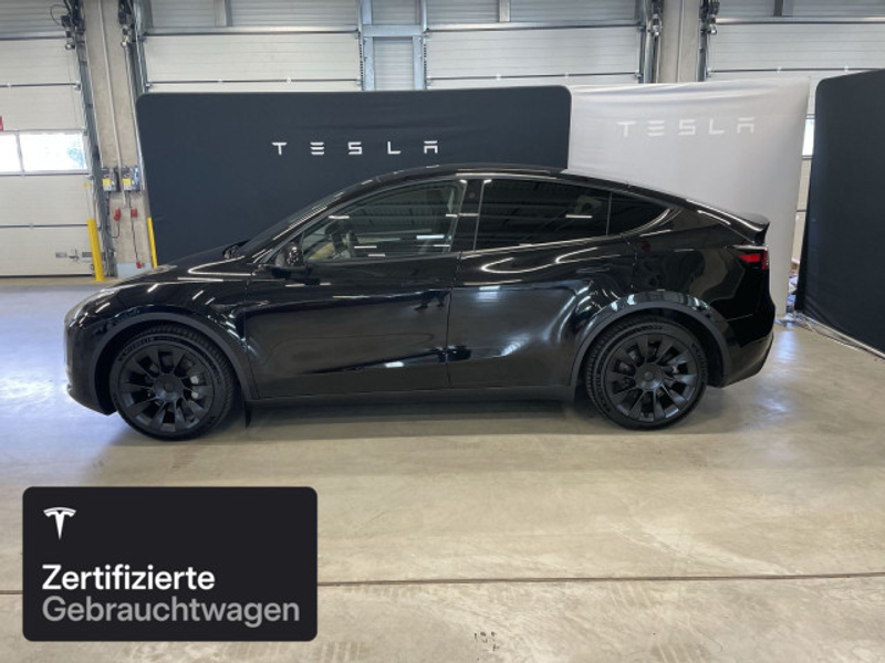 Tesla Model Y Long Range AWD — photo 4