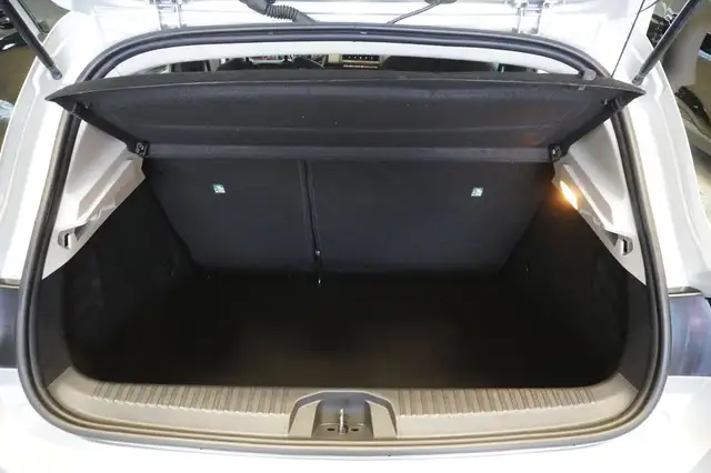 Renault Clio view 10