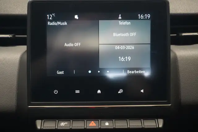 Renault Clio view 15