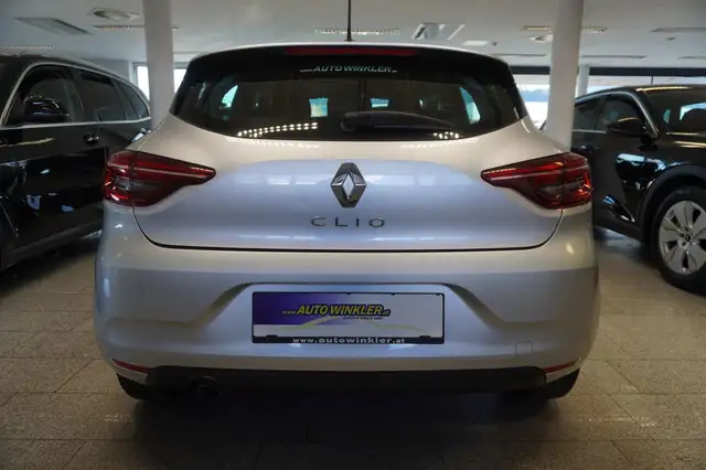 Renault Clio view 6