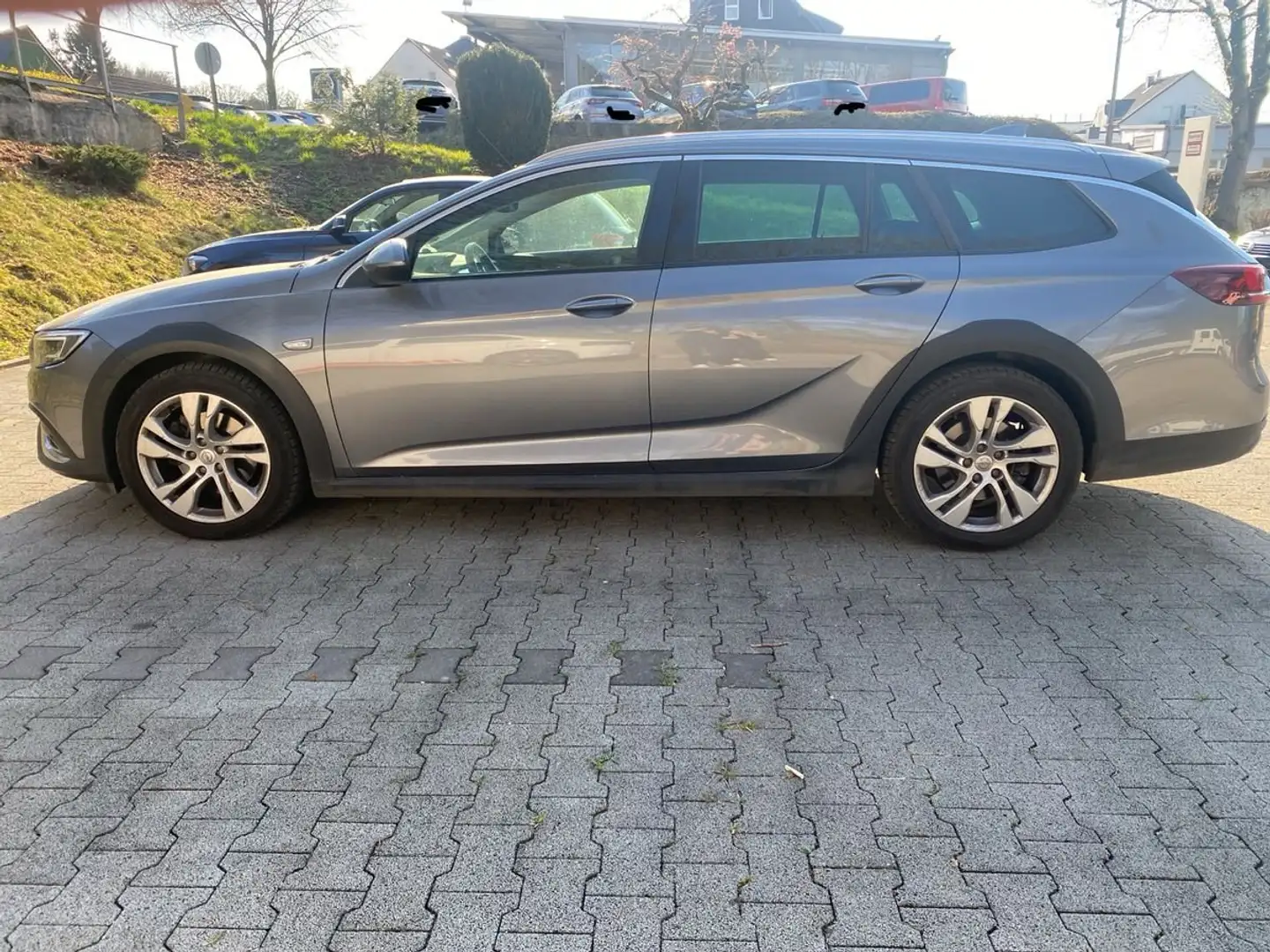 Opel Insignia Insignia Country Tourer 2.0 BiTrb D 4x4 AutomatikE Grau - 2