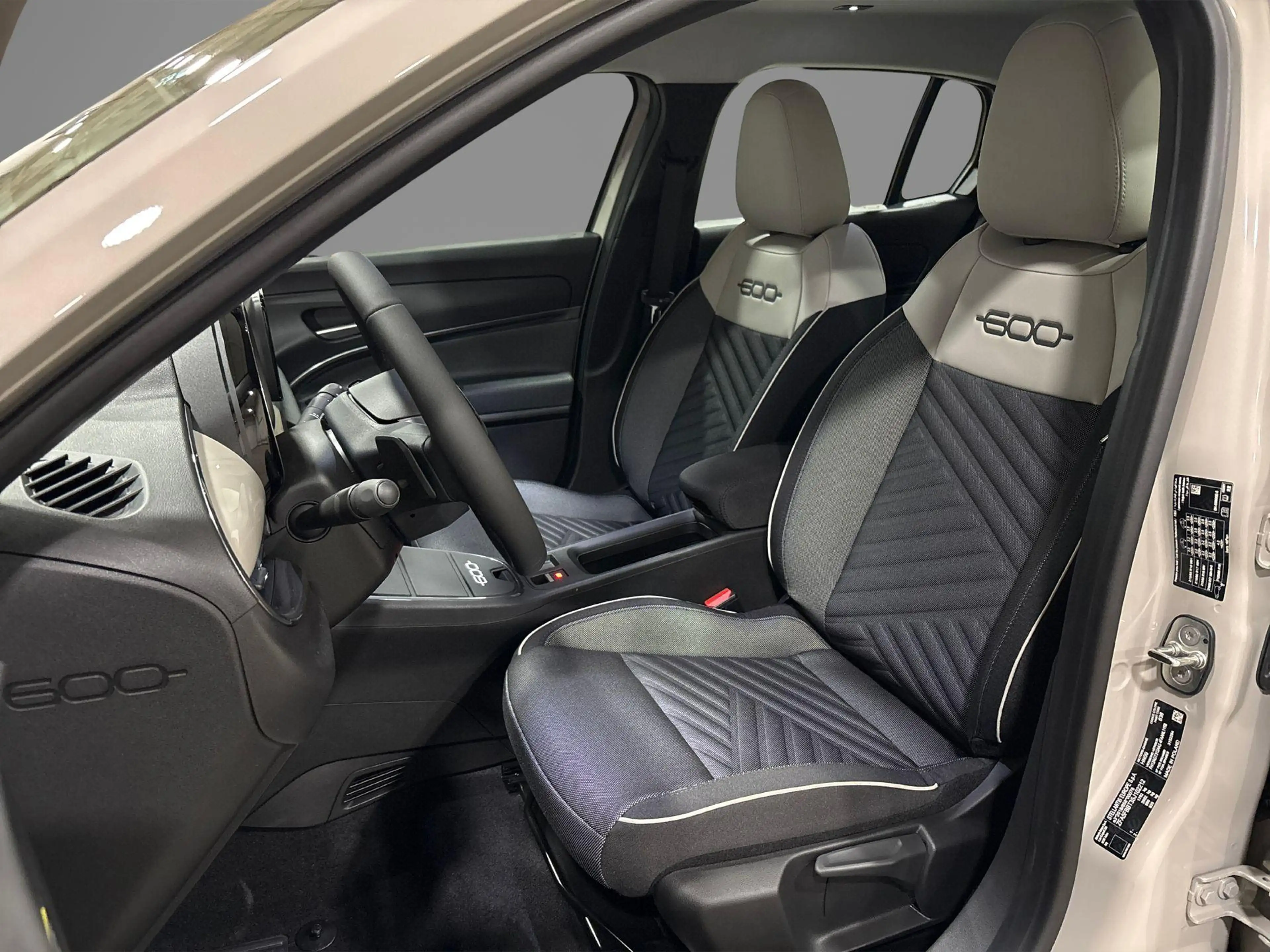 Fiat 600 1.2 Hybrid Icon 145pk Apple carplay / Android Auto — photo 2